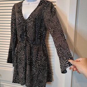 Roxy Black and White Long Sleeve Dotted Patterned Romper Shorts Size Small